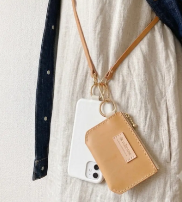 身軽におでかけ、leatherマルチケース